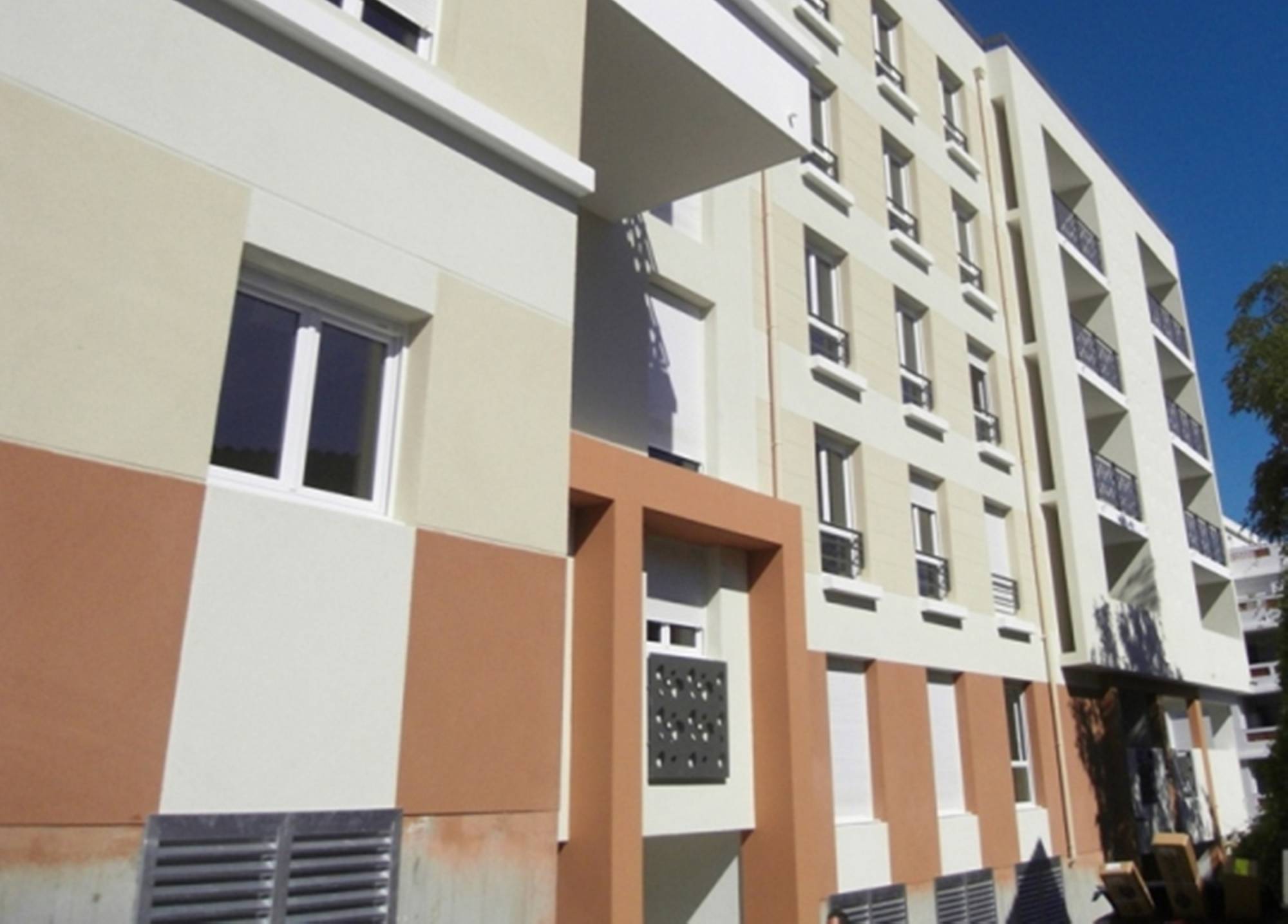 A louer appartement 2 pièces avec terrasse et place de parking privative quartier Longchamp 13004 Marseille